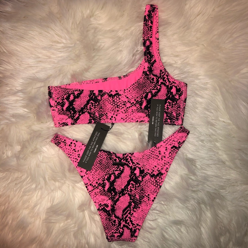 Triangl Bikini - Picture 4 of 6